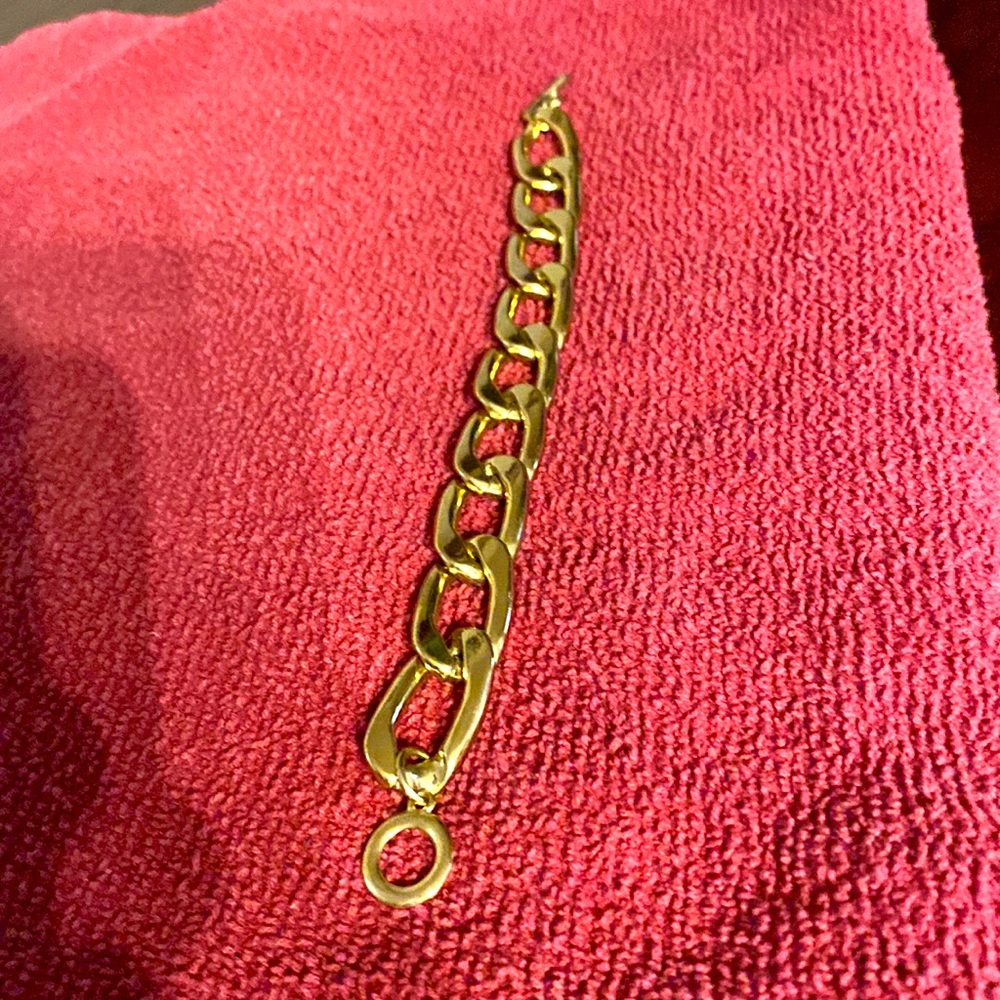 Gold bracelet